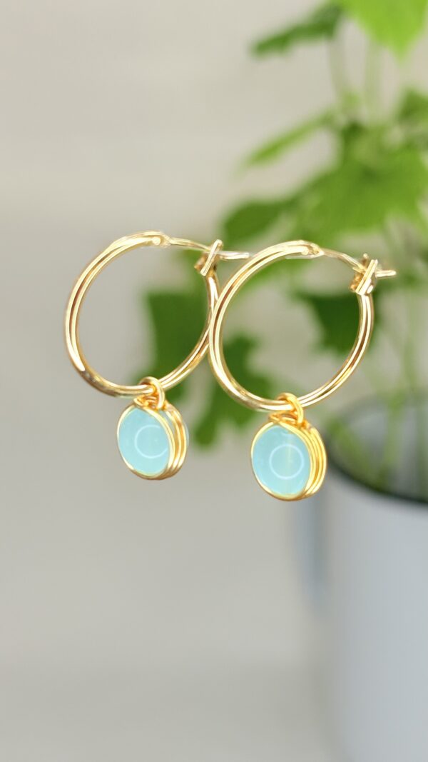 ⁦עגילי דר M⁩ – תמונה ⁦3⁩