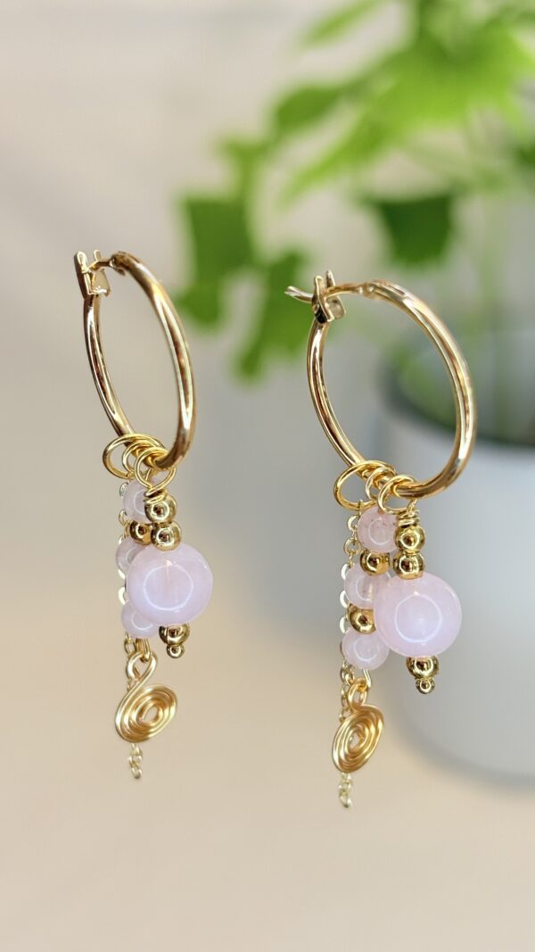 ⁦עגילי רומי- ורוד⁩ – תמונה ⁦4⁩