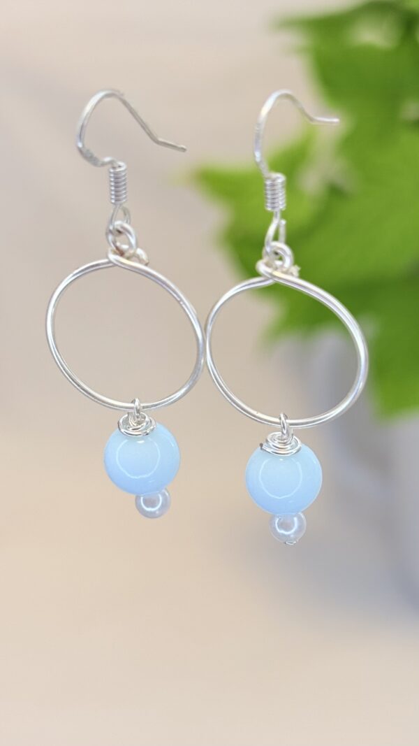 ⁦עגילי לולי- תכלת⁩ – תמונה ⁦2⁩