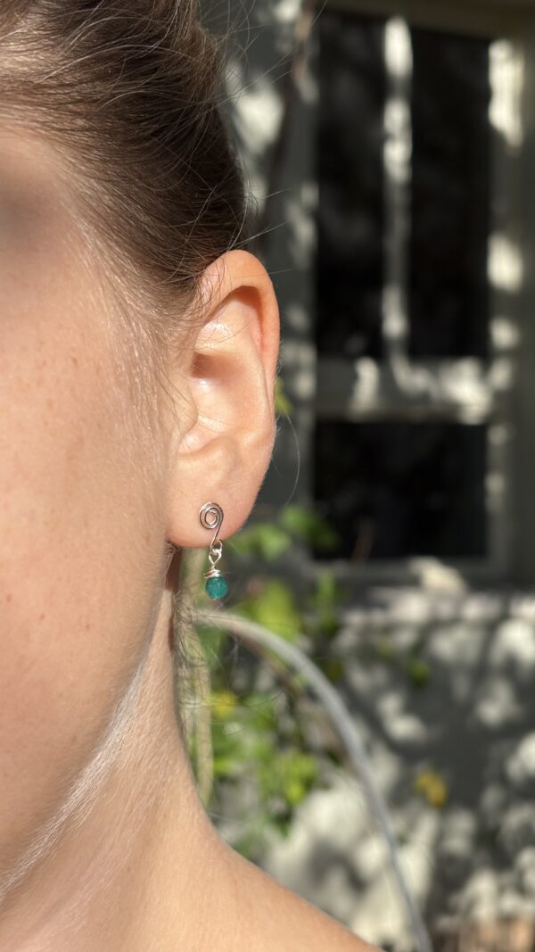 ⁦עגילי גל ספירלה⁩ – תמונה ⁦2⁩