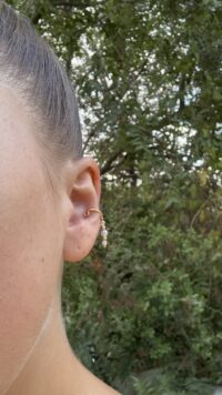 ⁦דמוי קונץ׳ פנינים תלוי⁩ – תמונה ⁦2⁩