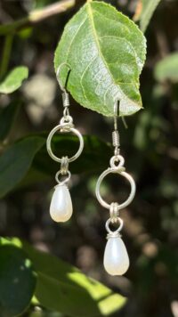 ⁦עגילי מאיה- פנינת טיפה⁩ – תמונה ⁦2⁩